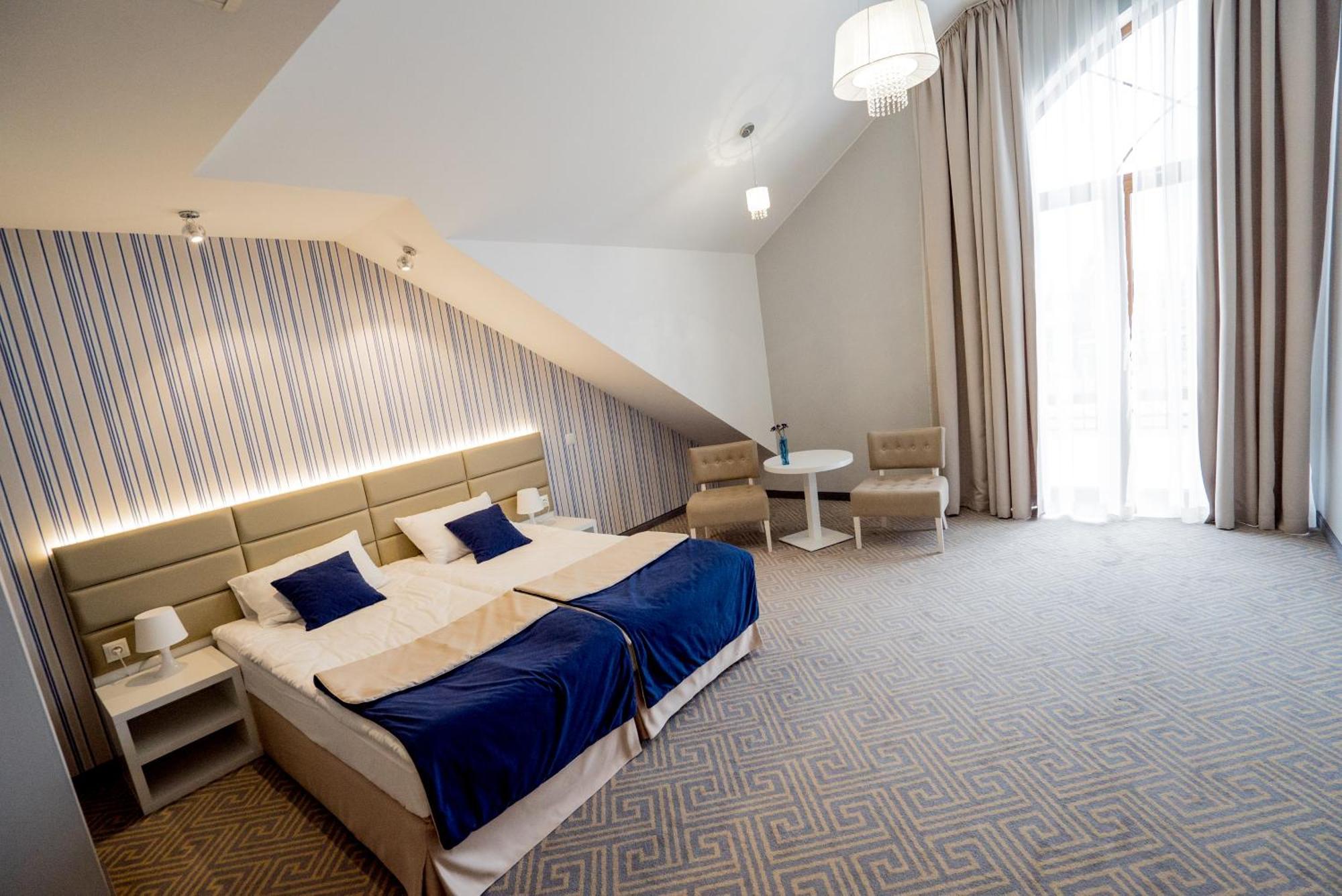 סידלצה Hotel Aleksandria מראה חיצוני תמונה