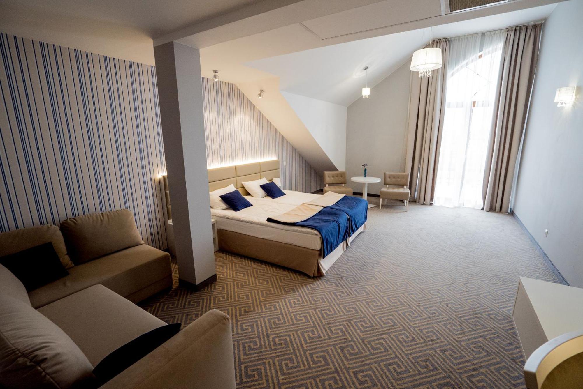 סידלצה Hotel Aleksandria מראה חיצוני תמונה