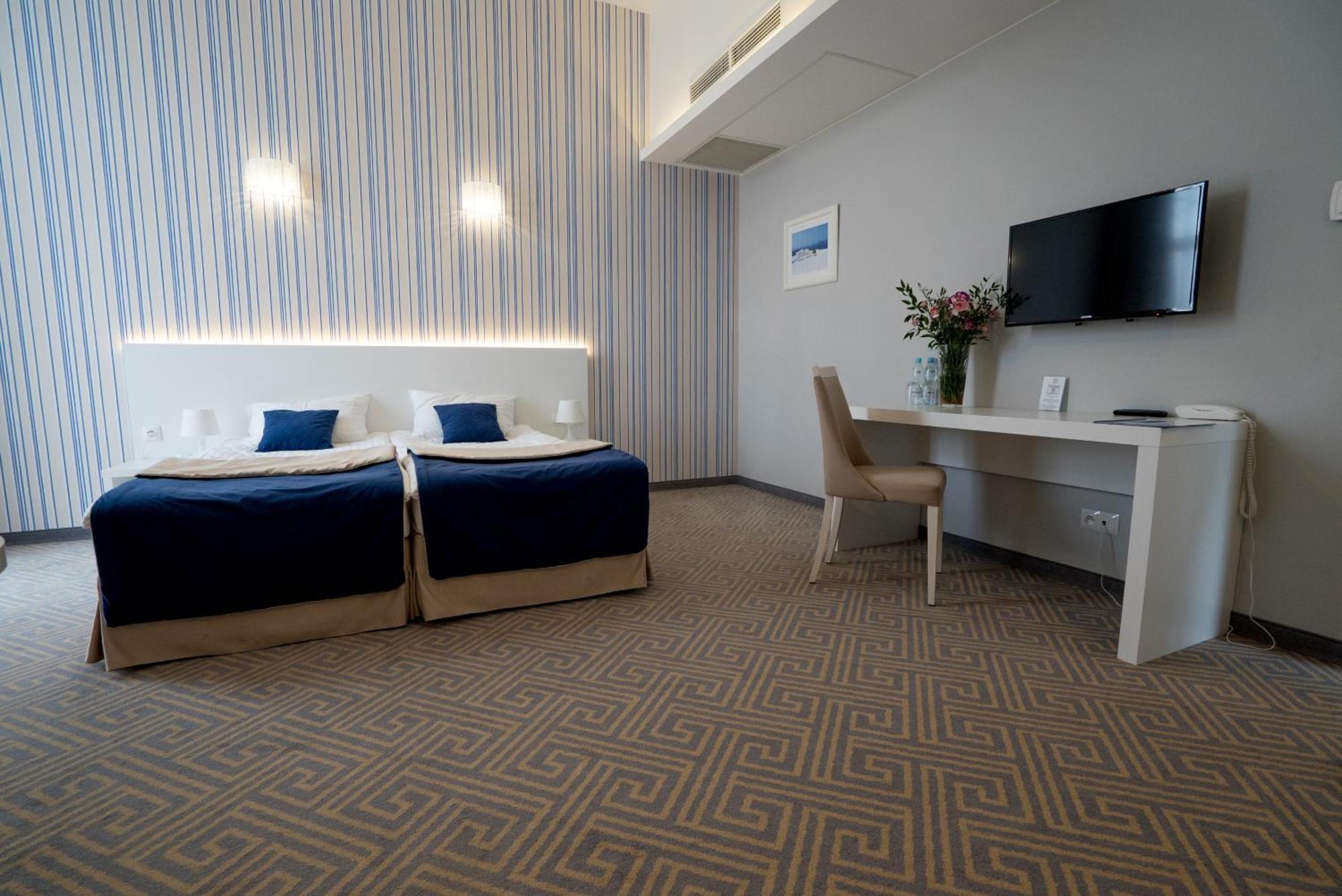סידלצה Hotel Aleksandria מראה חיצוני תמונה