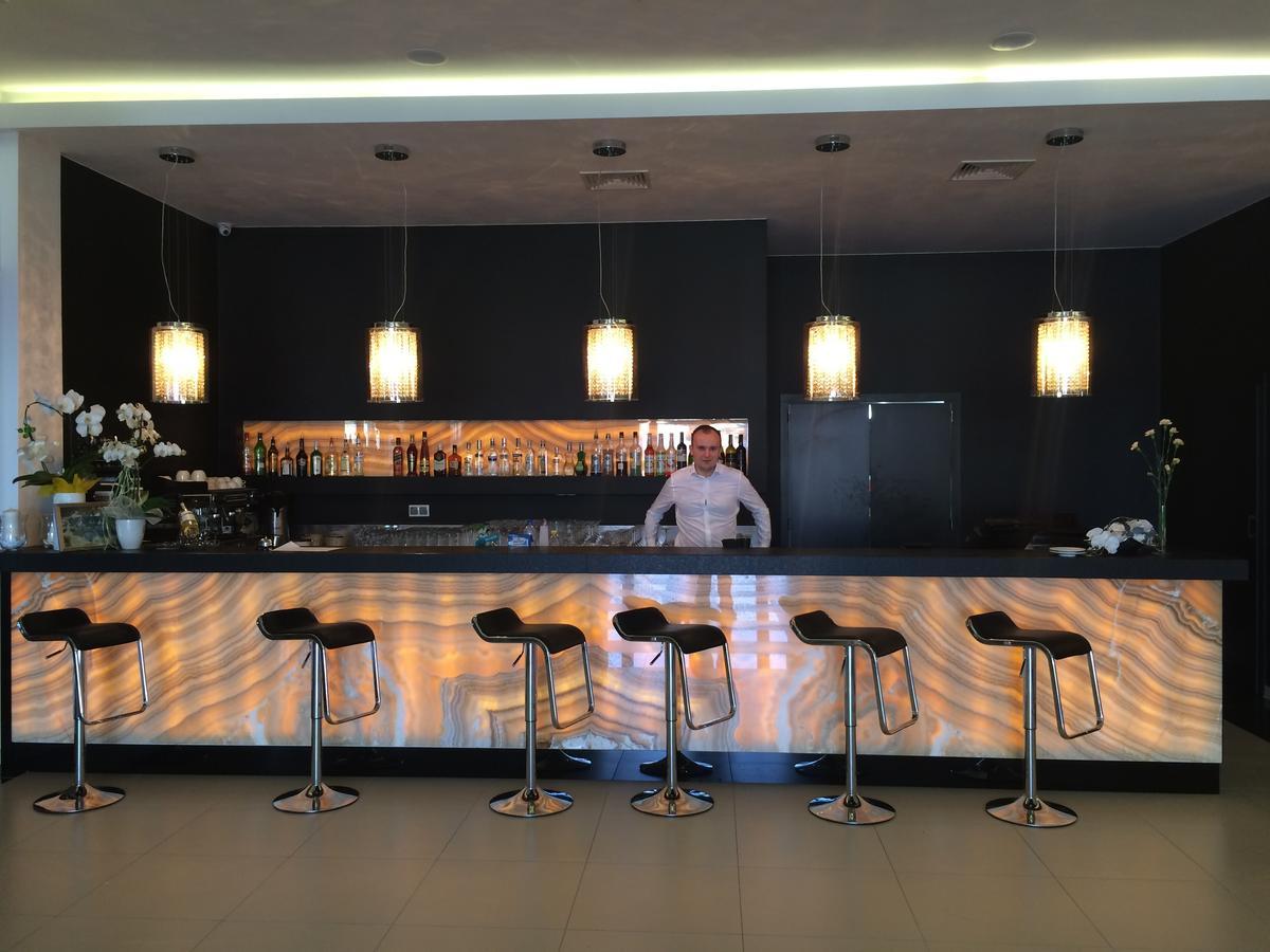 סידלצה Hotel Aleksandria מראה חיצוני תמונה