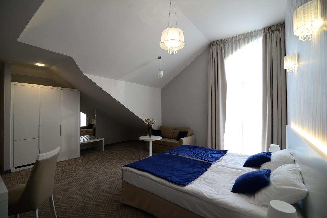 סידלצה Hotel Aleksandria מראה חיצוני תמונה