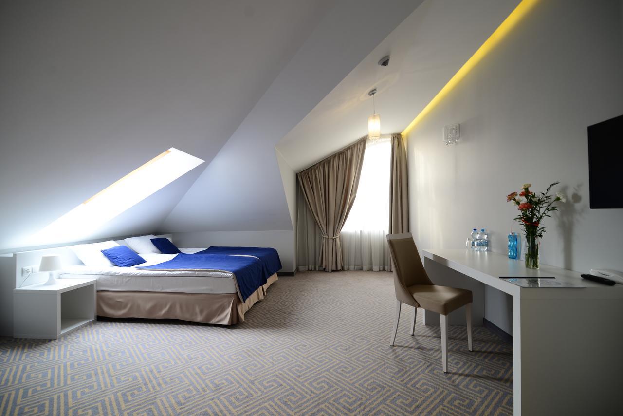 סידלצה Hotel Aleksandria מראה חיצוני תמונה