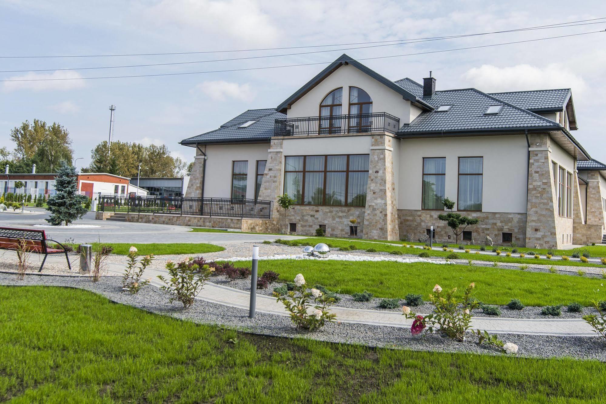 סידלצה Hotel Aleksandria מראה חיצוני תמונה