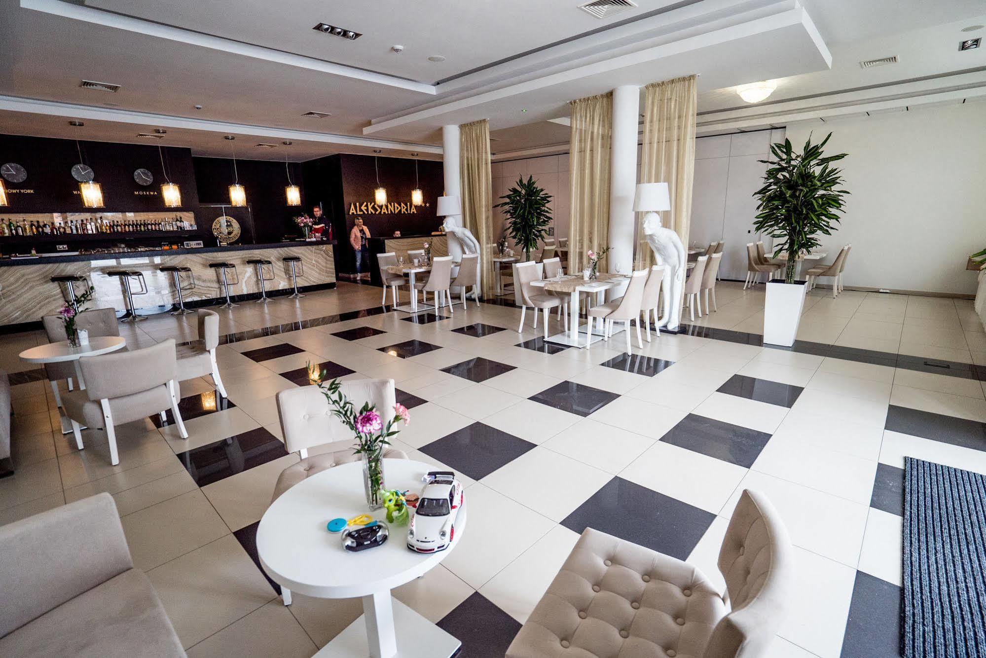 סידלצה Hotel Aleksandria מראה חיצוני תמונה