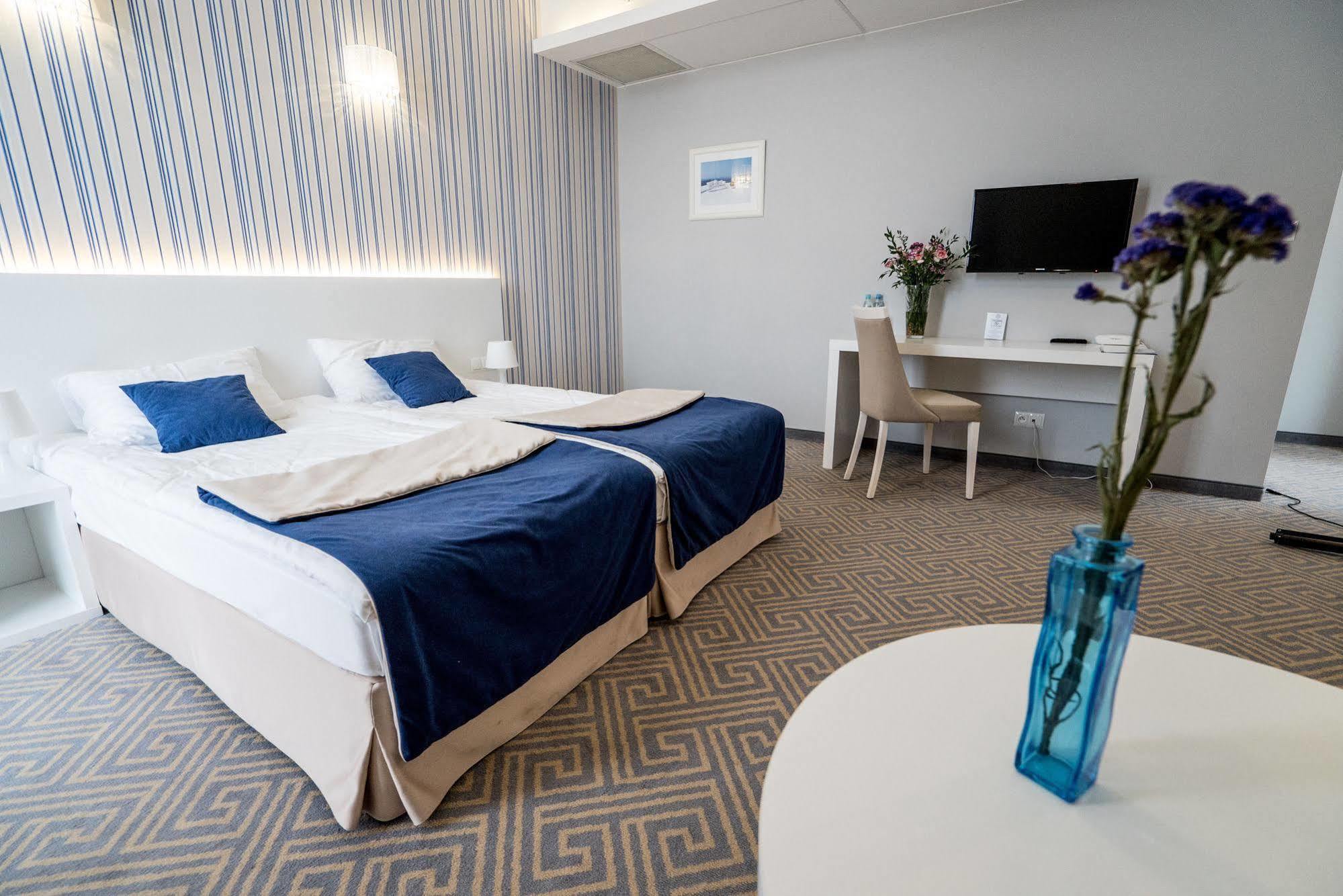סידלצה Hotel Aleksandria מראה חיצוני תמונה
