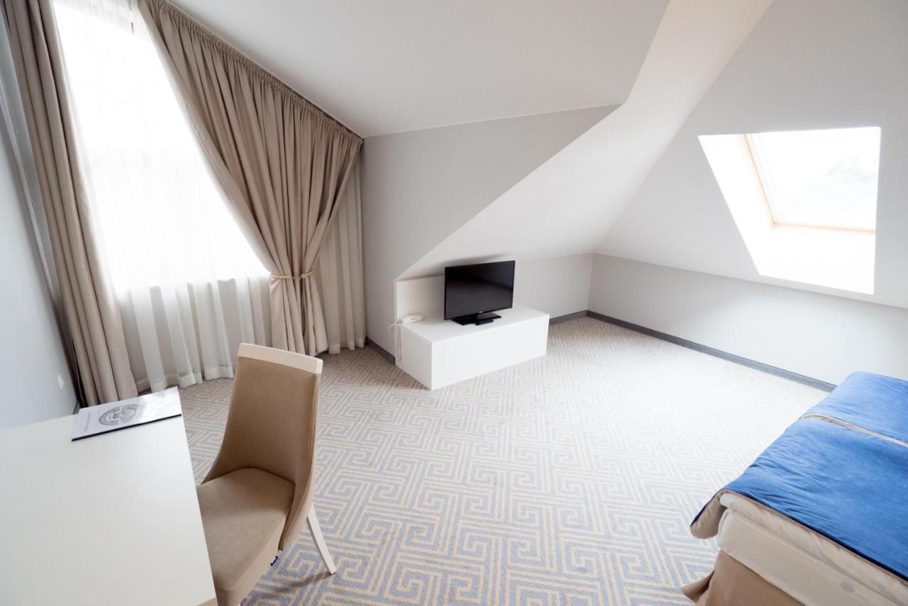 סידלצה Hotel Aleksandria מראה חיצוני תמונה